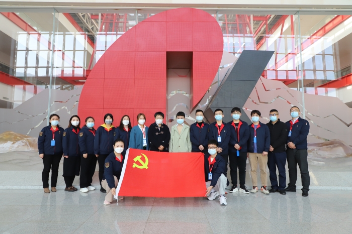 “疫”路相守 | AG亚娱平台药业紧急生产抗疫药品